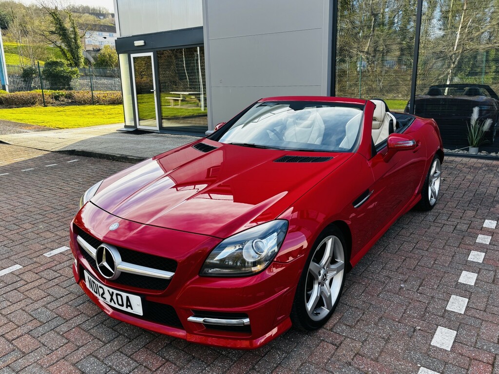Mercedes-Benz SLK 1.8 Slk200 Blueefficiency Amg Sport Red