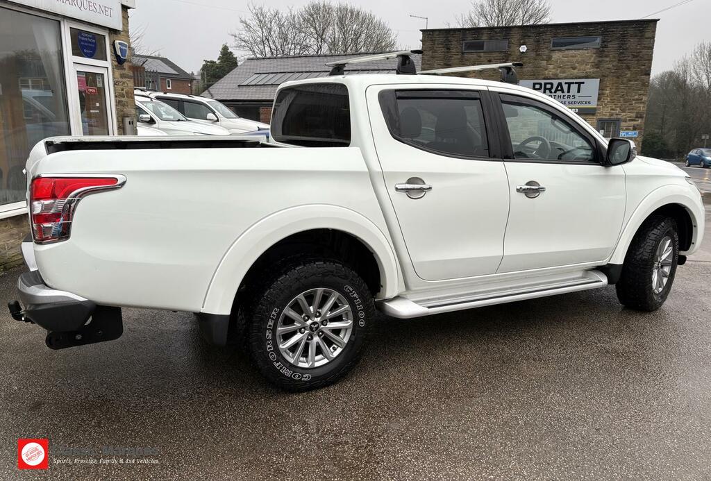 Mitsubishi L200 2.4 Di-d Dc Barbarian Pickup Double Cab White #3