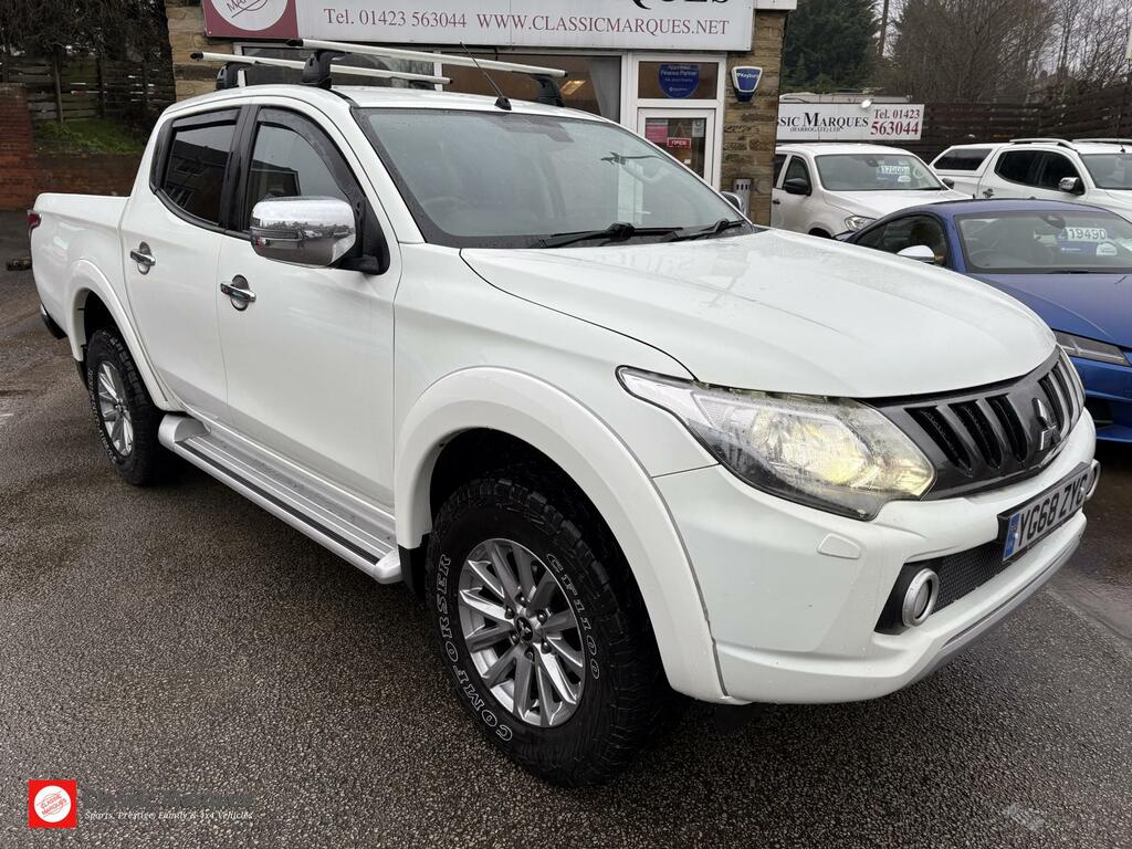 Mitsubishi L200 2.4 Di-d Dc Barbarian Pickup Double Cab White #6