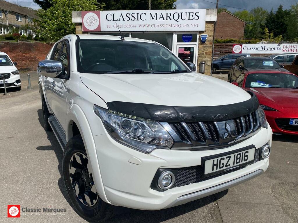 Mitsubishi L200 2.4 Di-d Dc Barbarian Pickup Double Cab White