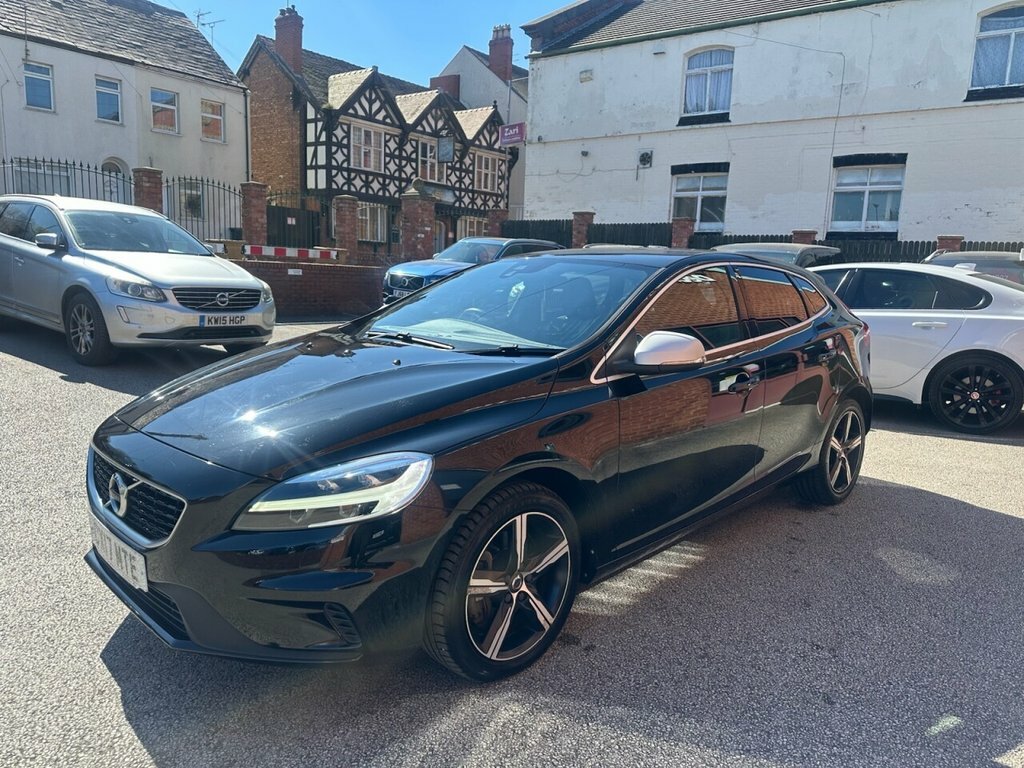Volvo V40 1.5L R-design Black #2