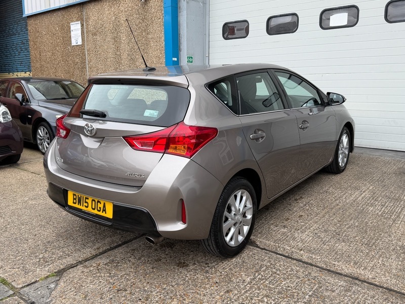 Toyota Auris 1.6 V-matic Icon Brown #4