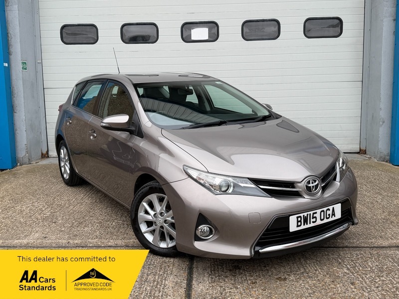 Toyota Auris 1.6 V-matic Icon Brown