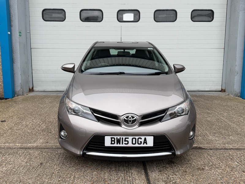 Toyota Auris 1.6 V-matic Icon Brown #2