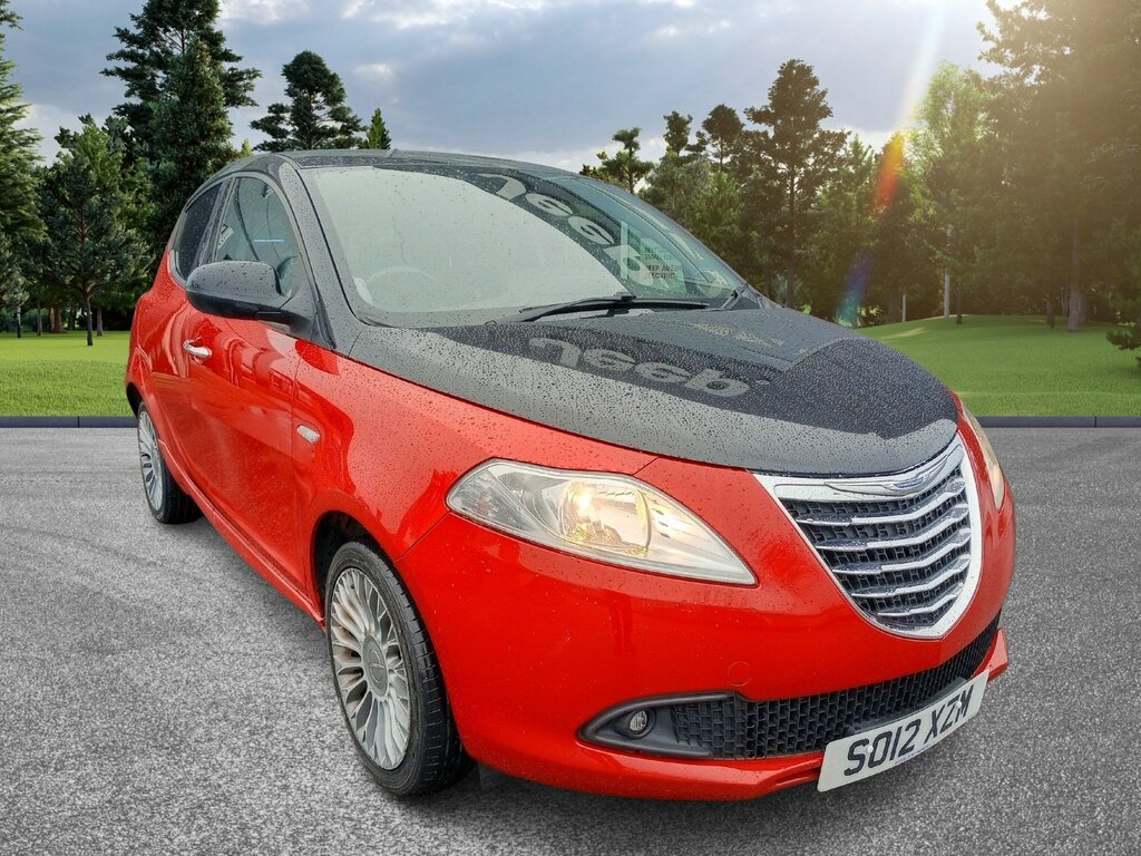 Chrysler Ypsilon 1.2 Black Red 69 Bhp Black