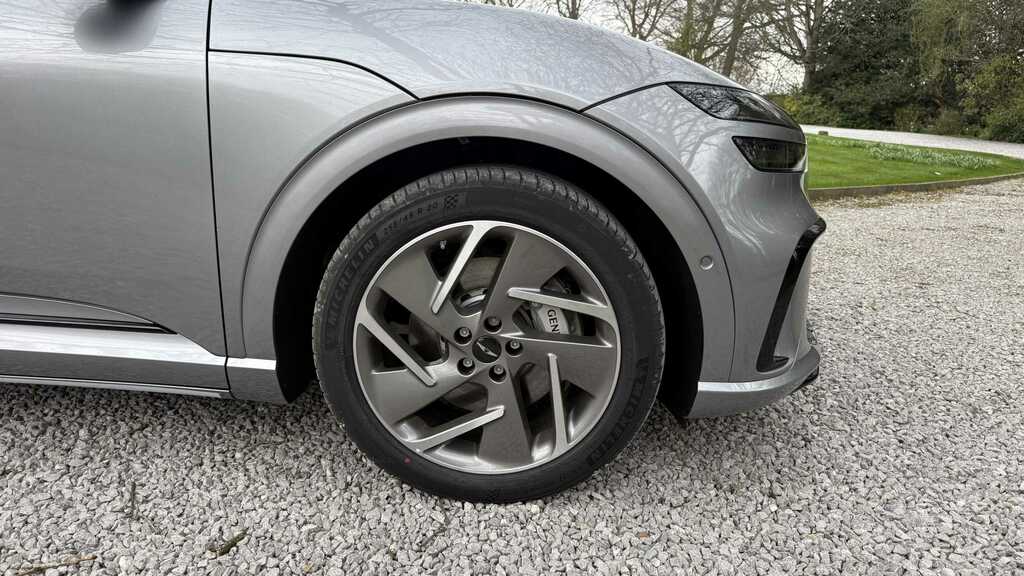 Genesis GV60 234Kw Sport 84Kwh Awd 2026 Silver #4