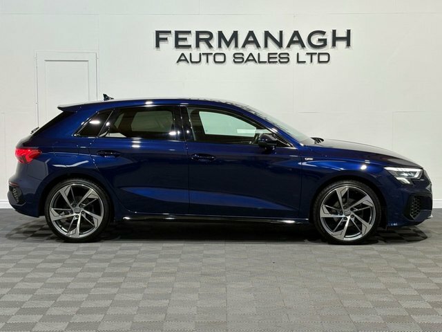 Audi A3 1.5 Tfsi 35 S Line Sportback S Tronic E Blue #2