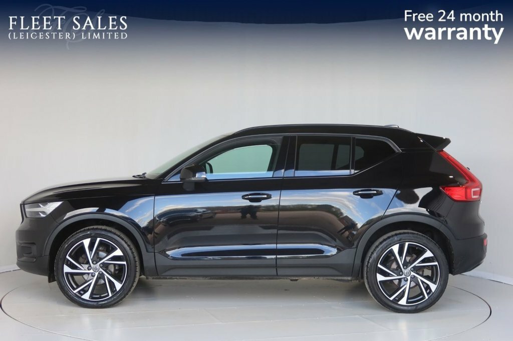 Volvo XC40 1.5L R-design Pro Black #2