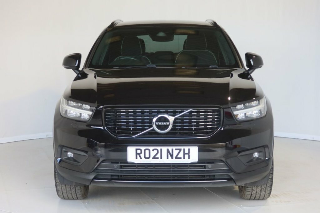 Volvo XC40 1.5L R-design Pro Black #5
