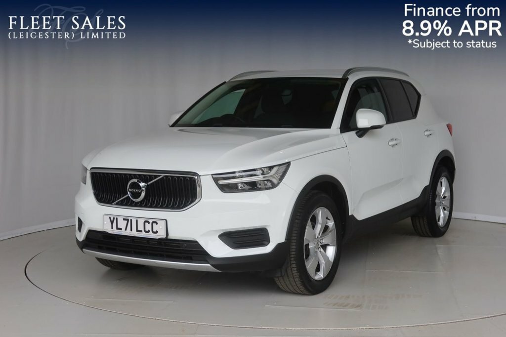 Volvo XC40 1.5L Momentum White