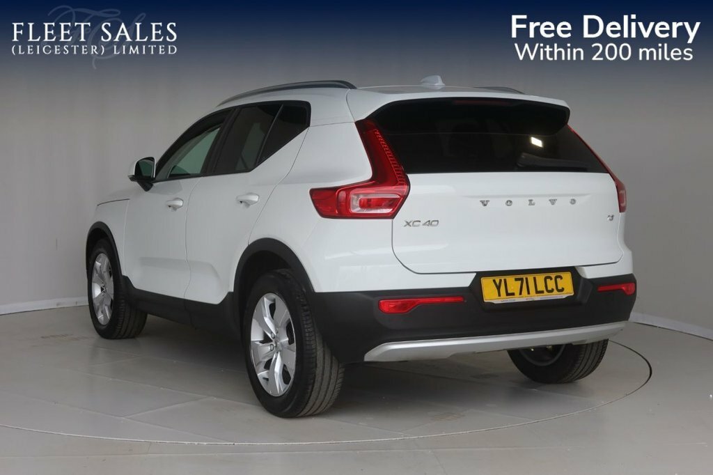 Volvo XC40 1.5L Momentum White #3