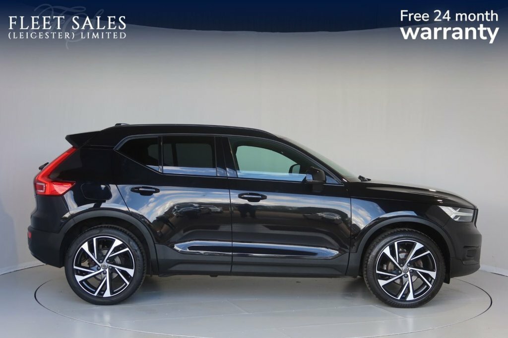 Volvo XC40 1.5L R-design Pro Black #2