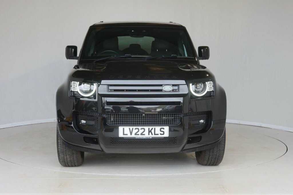Land Rover Defender 3L X-dynamic Hse Black #5