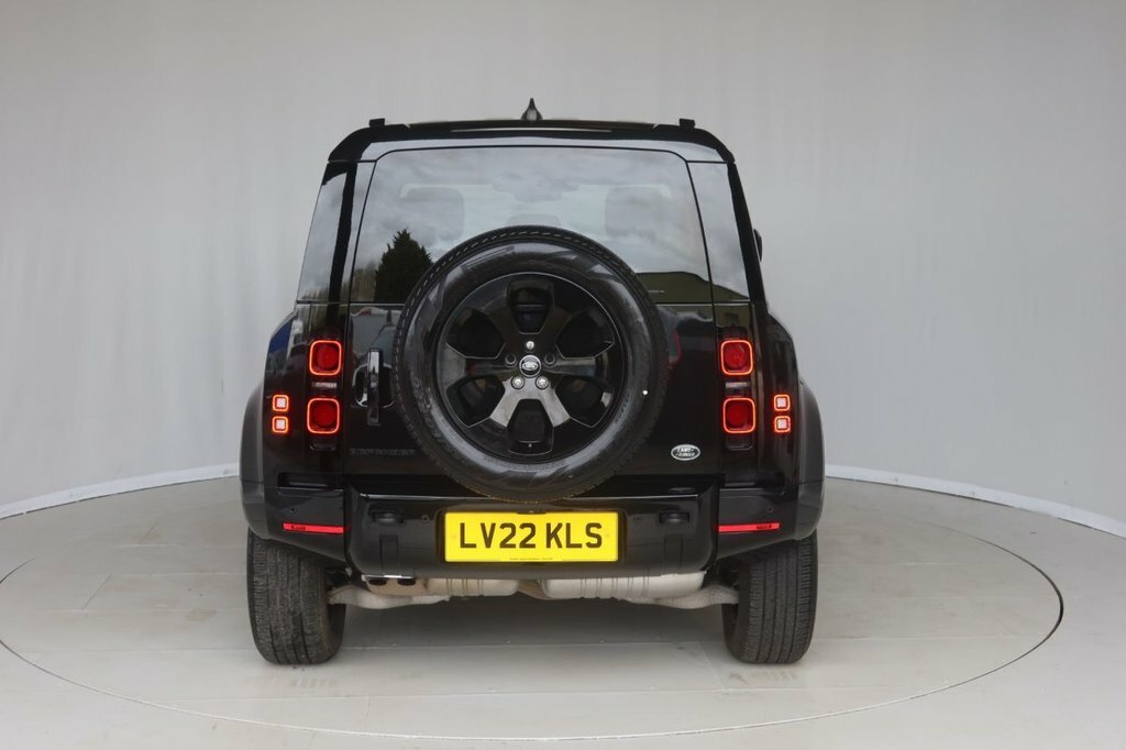 Land Rover Defender 3L X-dynamic Hse Black #6