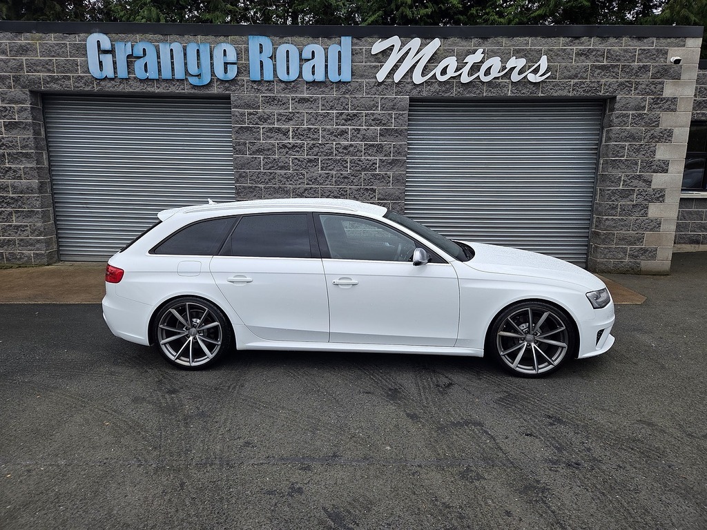 Audi RS4 U1894 White #2