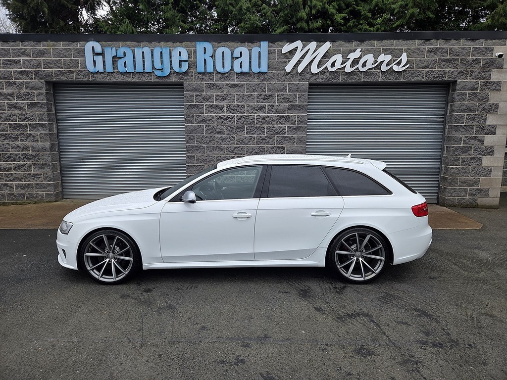 Audi RS4 U1894 White #3
