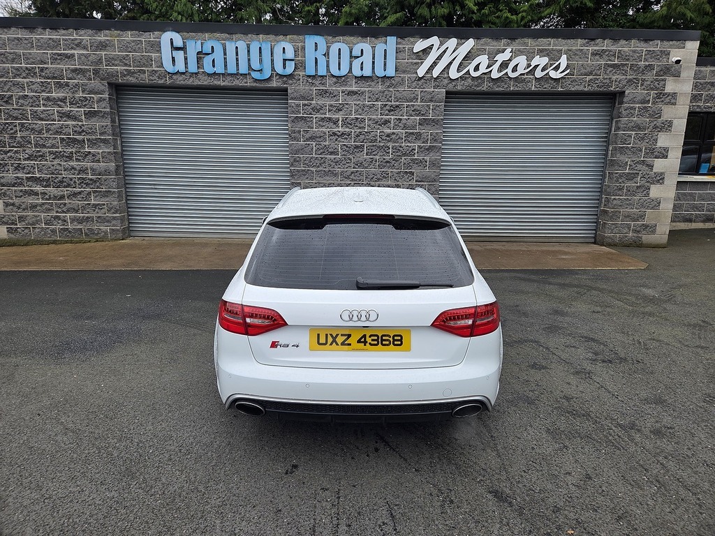 Audi RS4 U1894 White #4