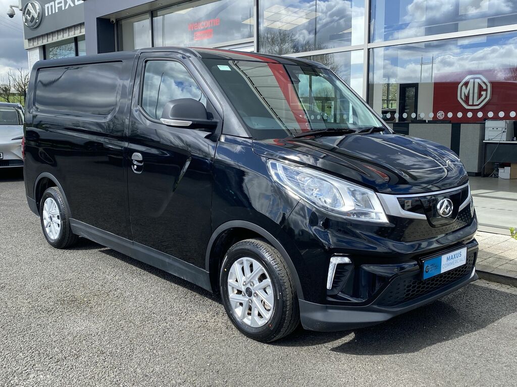 Maxus eDeliver 3 E L1 118Kw H1 50.2Kwh Black