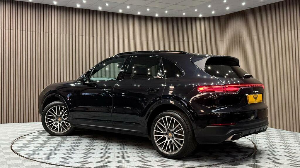 Porsche Cayenne Suv 3.0T V6 Tiptronics 4Wd Euro 6 Ss 2018 Black #2