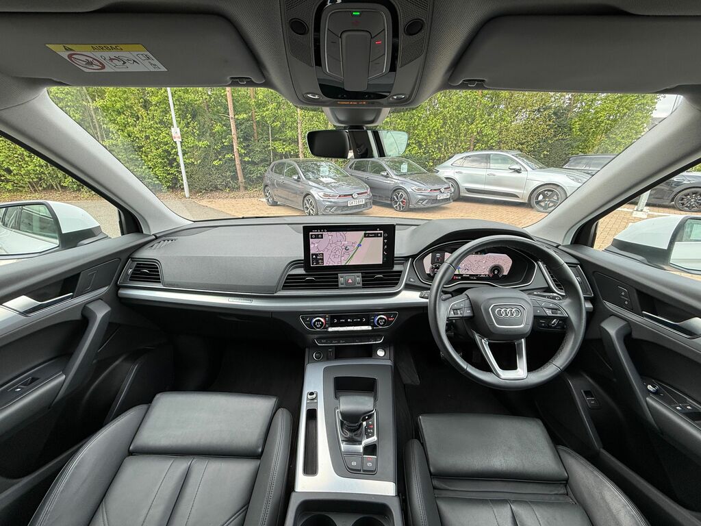 Audi Q5 Sport Black #3