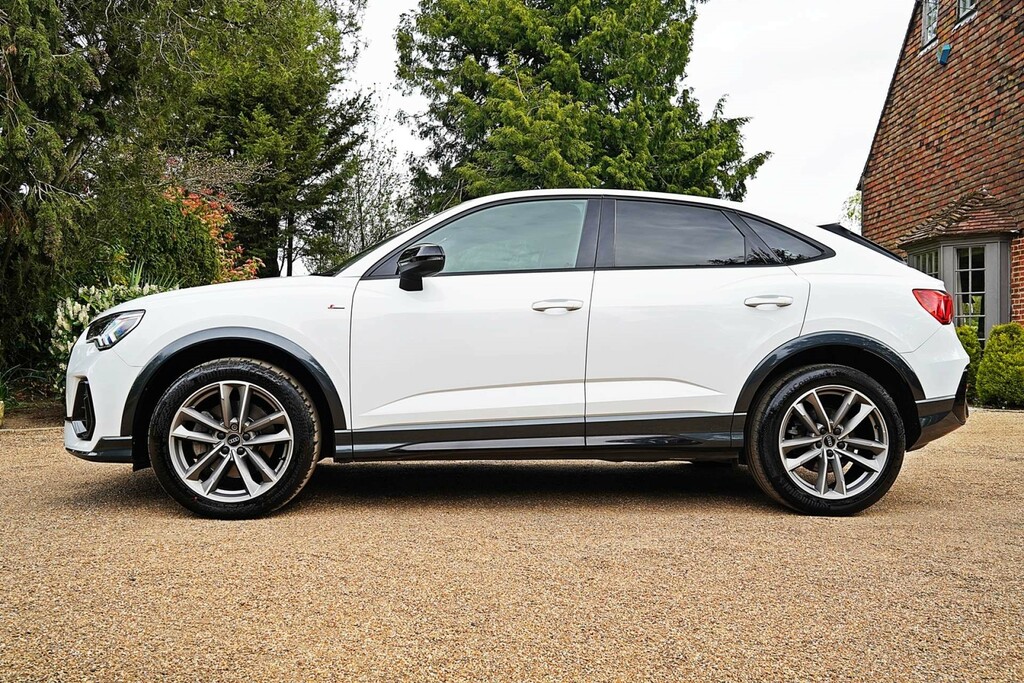 Audi Q3 Sportback 40 Tdi Black Edition Quattro 4 White #2
