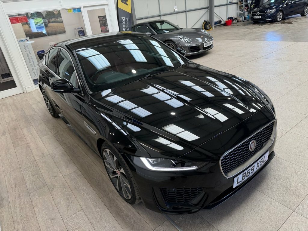 Jaguar XE 2L R-dynamic Hse Black #5