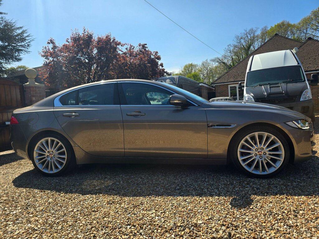 Jaguar XE 2.0D Portfolio Euro 6 Ss Brown #2