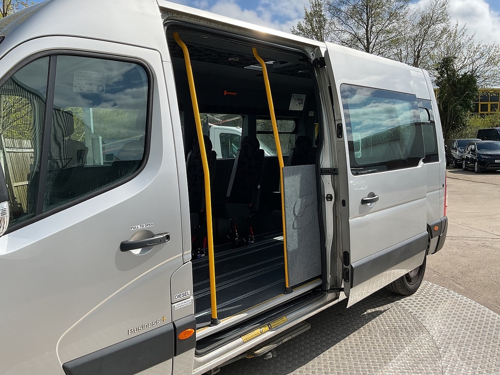 Renault Master Dci 35 Business Wheelchair Access Minibus U8021 Grey #3