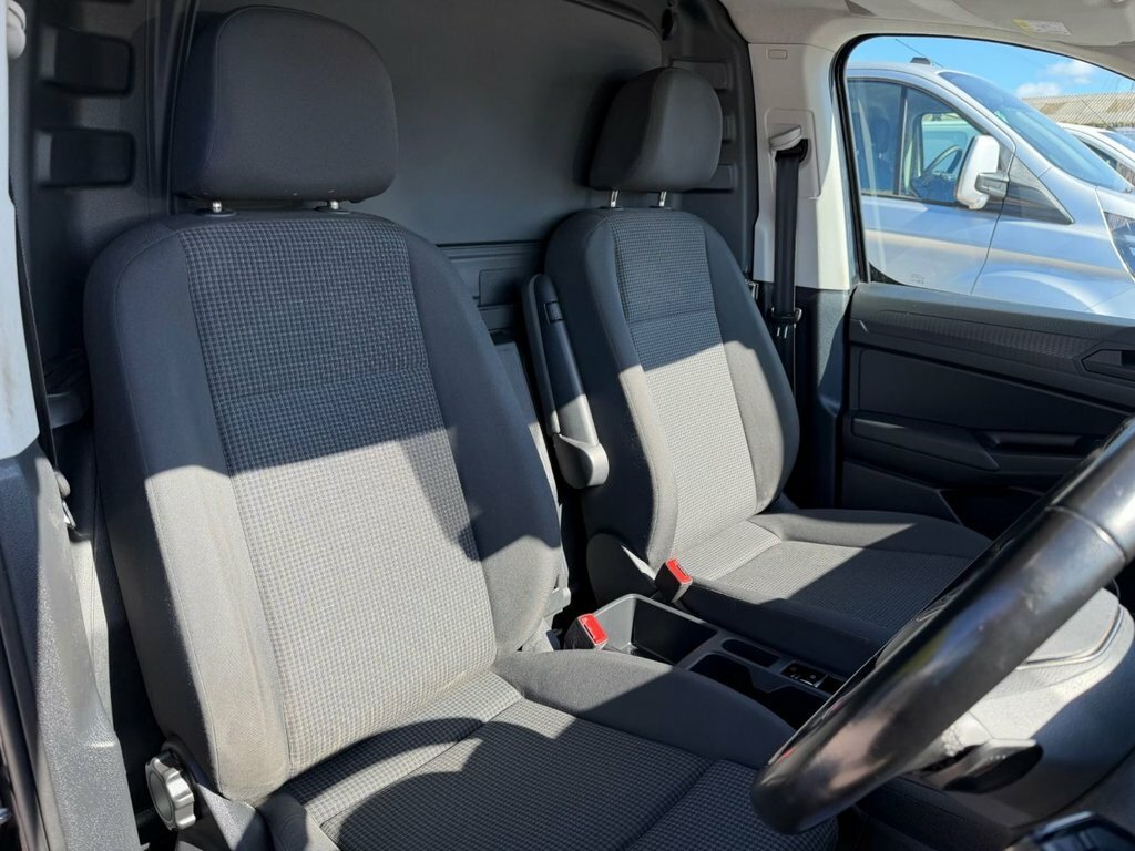 Volkswagen Caddy 2L Commerce Pro Black #6