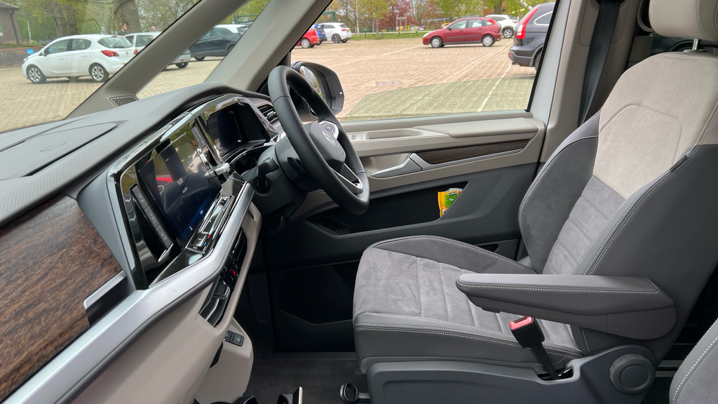 Volkswagen Multivan Multivan 1.5 Tsi Ehybrid Style Lwb 4Motion Dsg White #2