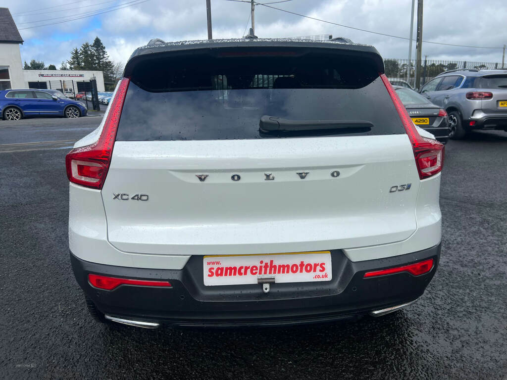 Volvo XC40 2.0 D3 R Design White #4