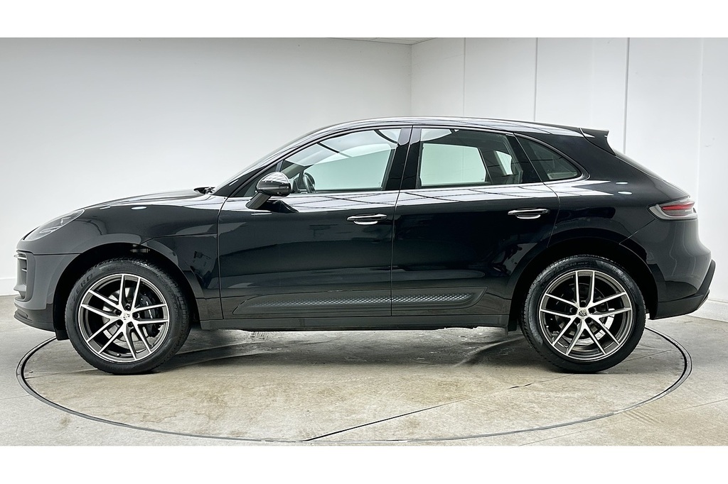 Porsche Macan T AE23TWA Black #6