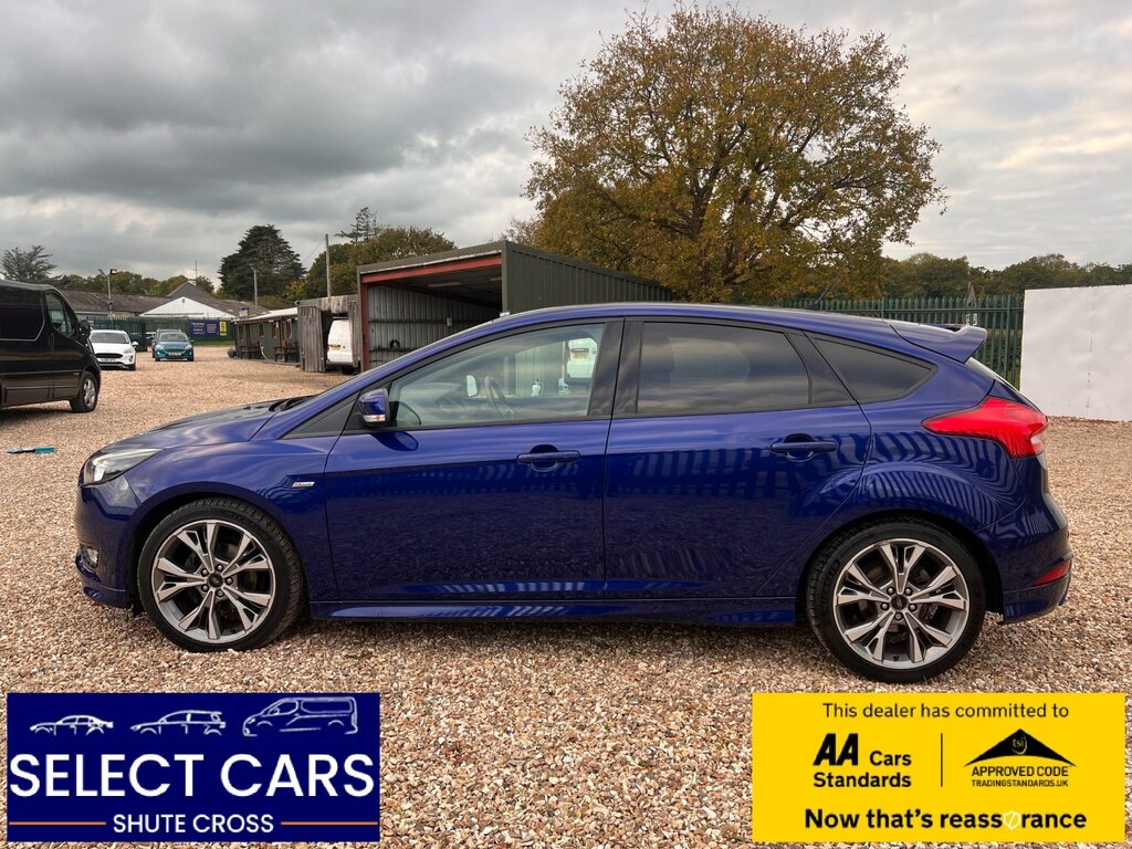 Ford Focus 1.0T Ecoboost St-line Hatchback Blue #4