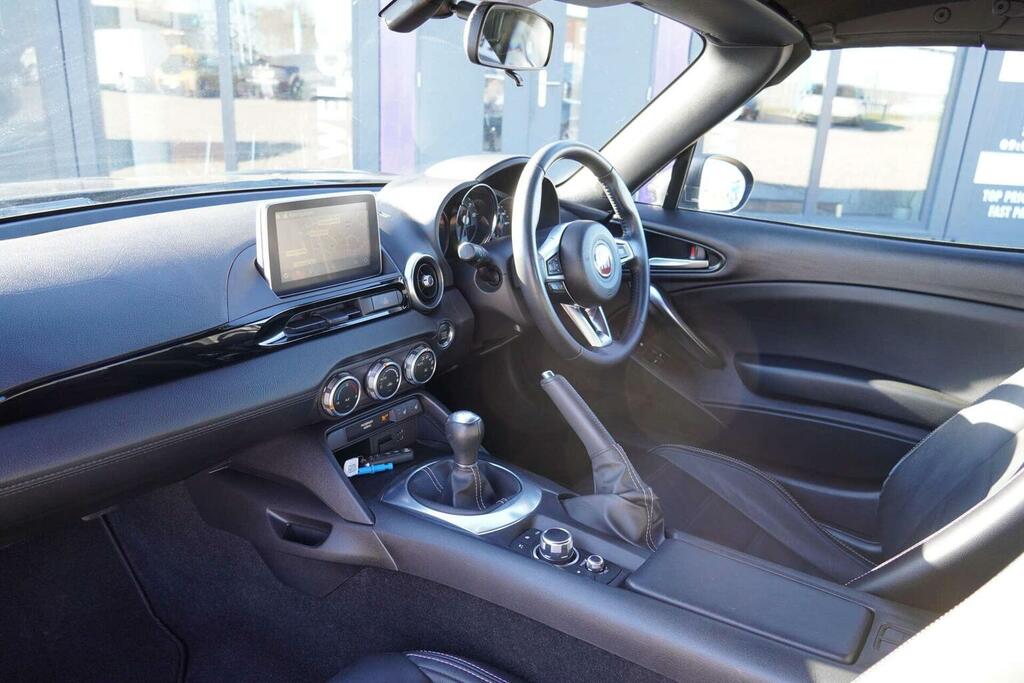 Fiat 124 Spider 1.4 Multiair Lusso Plus Euro 6 Black #2