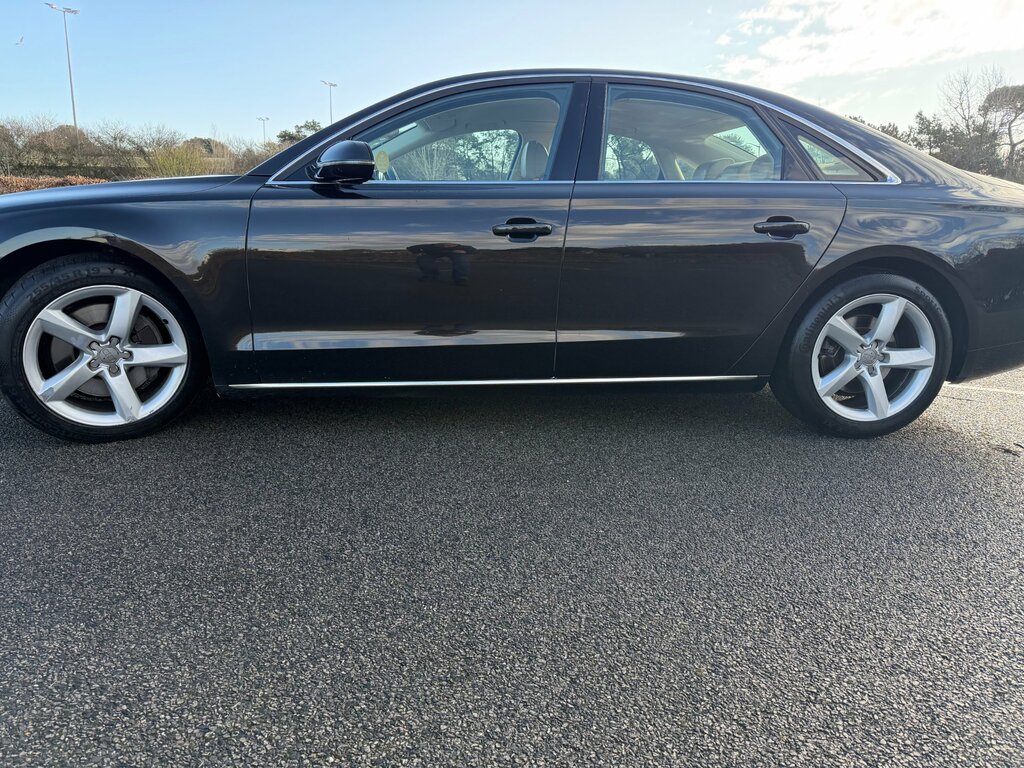 Audi A8 3.0 Tdi V6 Se Executive Saloon Tiptroni Black #2