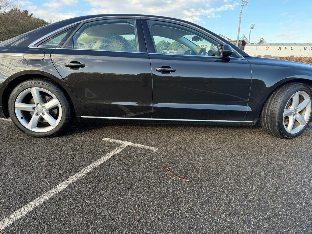 Audi A8 3.0 Tdi V6 Se Executive Saloon Tiptroni Black #5