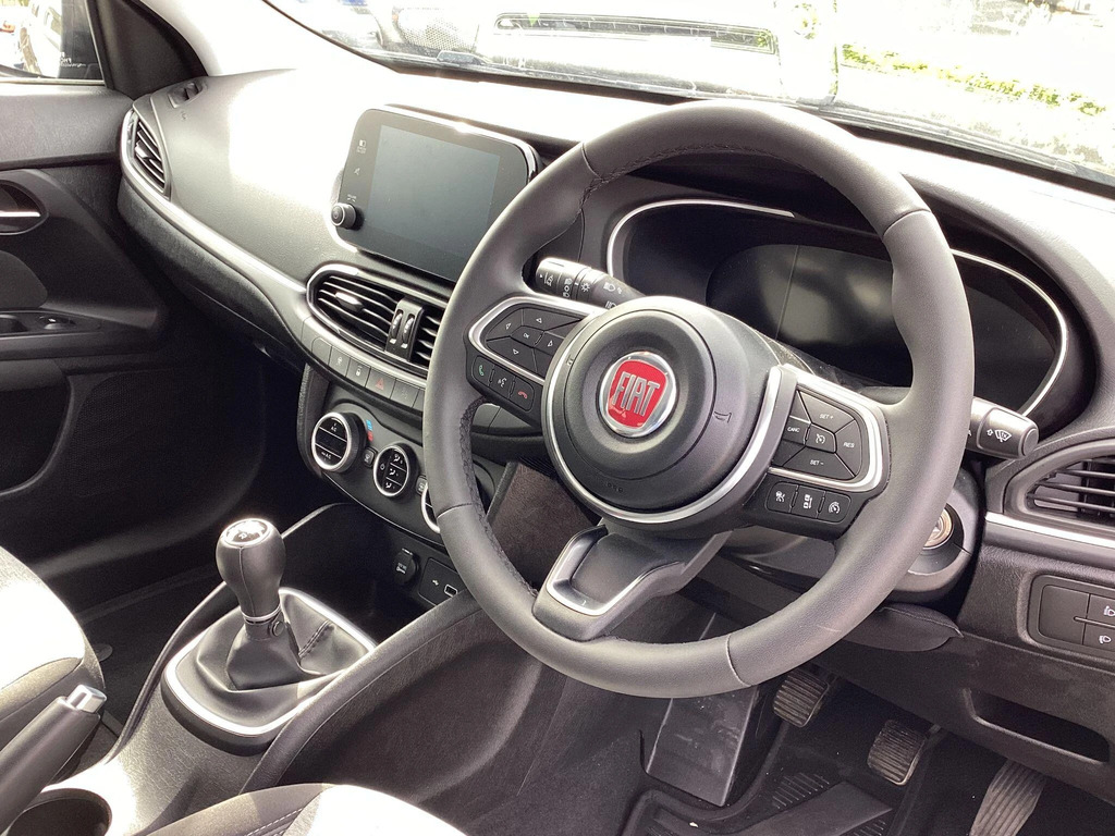 Fiat Tipo 1.5 Hybrid 48V Cross Green #19