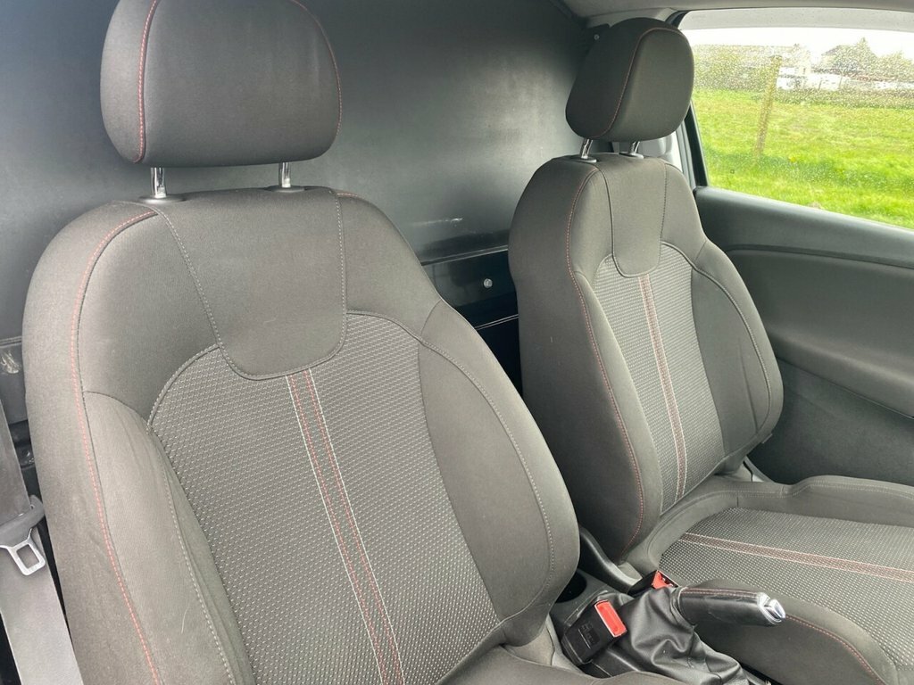 Vauxhall Corsa 1.3L Sportive Black #4