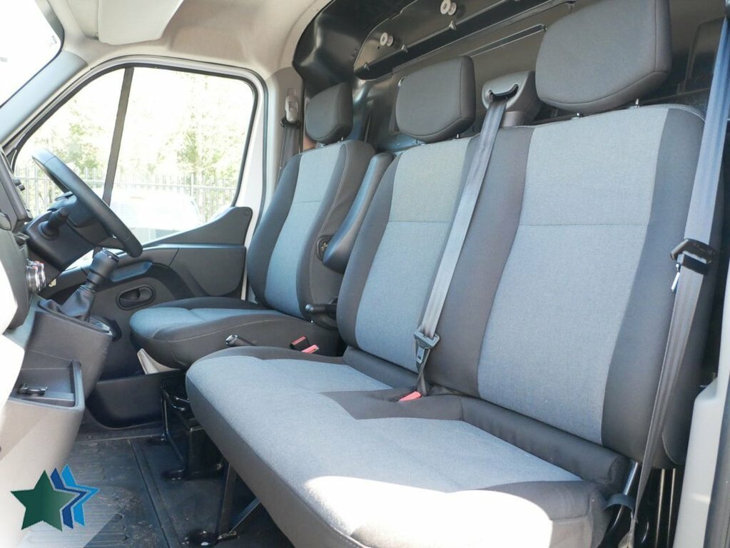 Renault Master 2.3L Dci 35 Business Panel Van F White #5