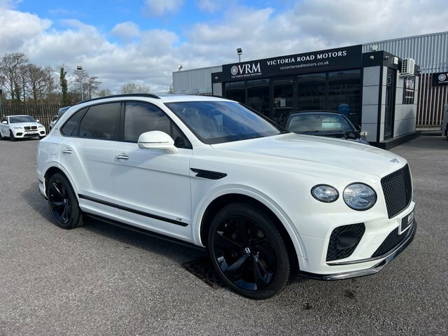 Bentley Bentayga V8 Suv White #3