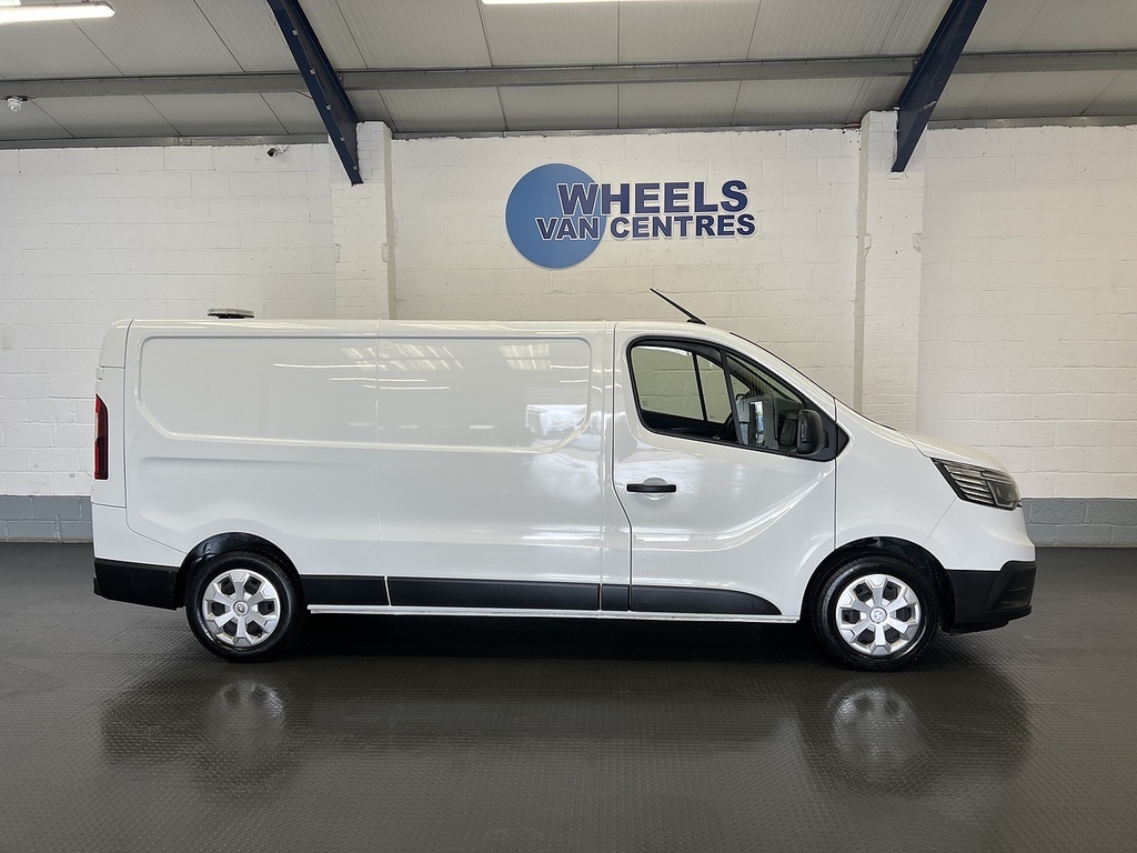Renault Trafic 2.0 Dci Blue Ll30 Advance Panel Van Man White #6