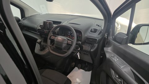 Fiat Doblo 1.5 Multijet3 1000Kg Panel Van 6Dr L White #24