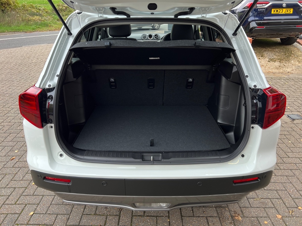 Suzuki Vitara 1.4 Boosterjet Mhev 109 Ultra Allgrip White #4