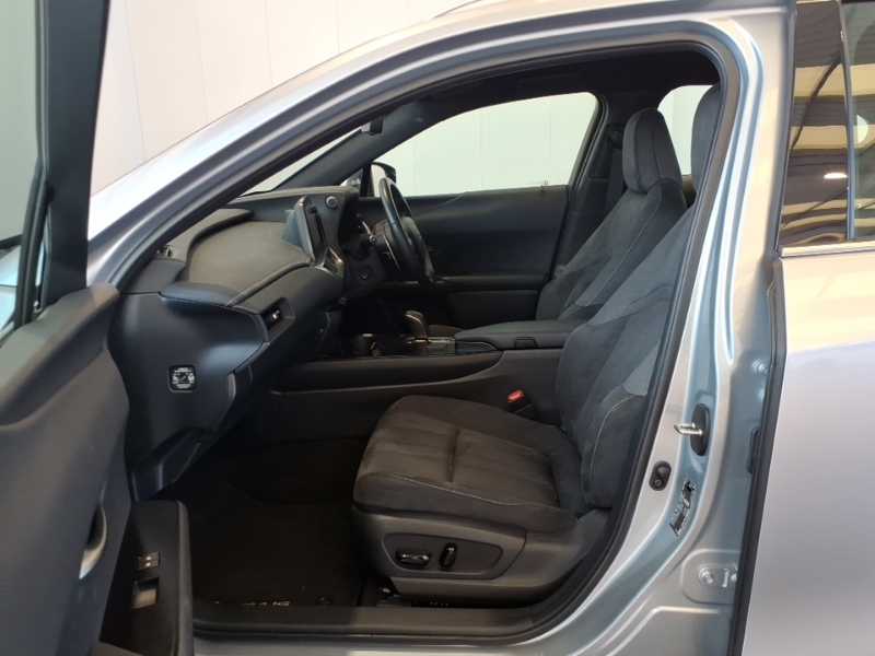 Lexus UX 300E 150Kw 72.8 Kwh E-cvt Silver #5
