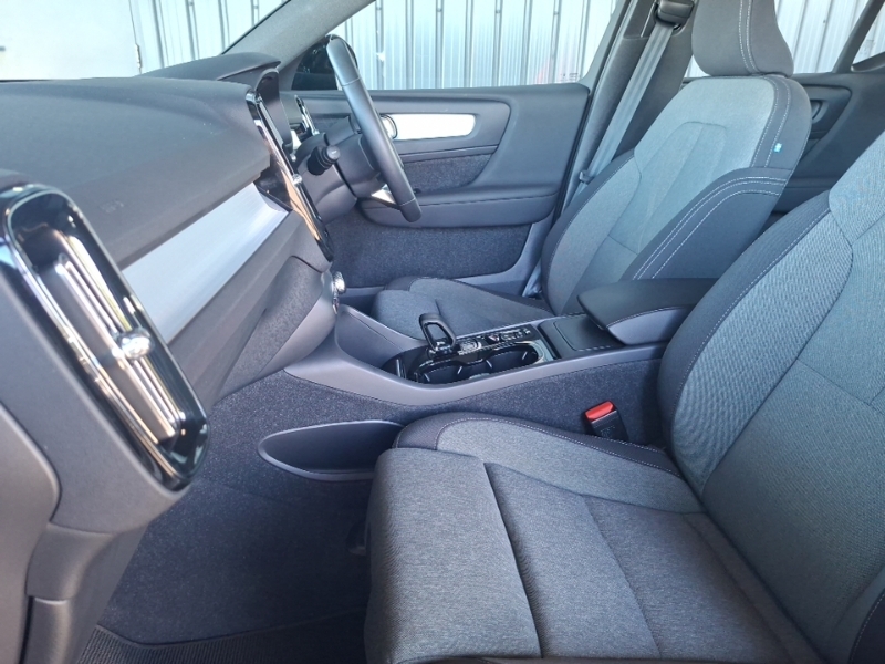 Volvo XC40 2.0 B3p Plus Dark Black #5