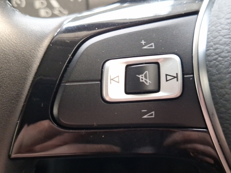 Volkswagen e-Up E-up White #12