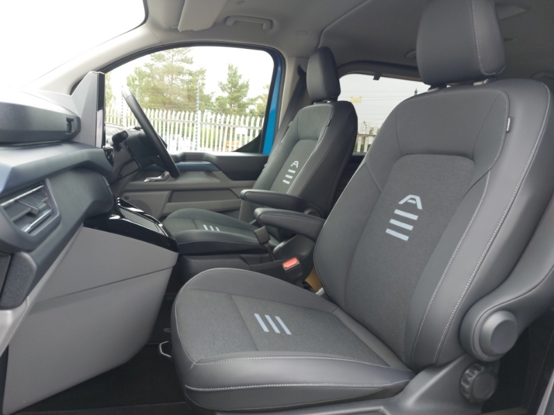 Ford Tourneo Custom 2.0 Ecoblue 170Ps H1 Active 8 Seater EK25HTG Blue #5
