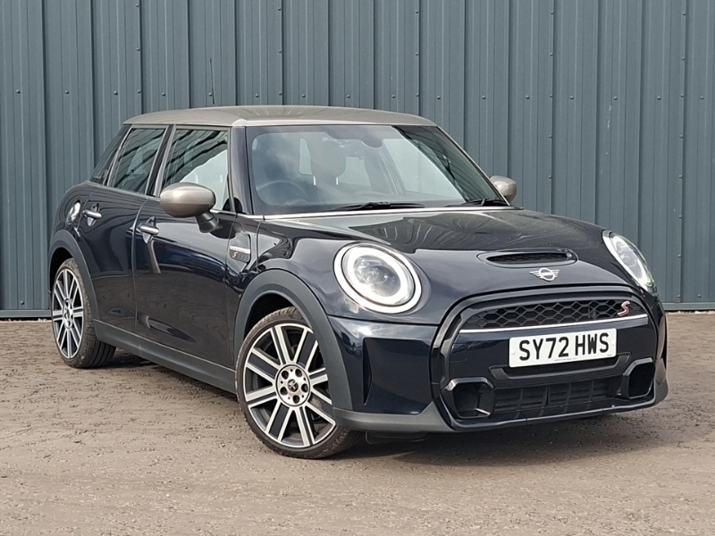 Mini Hatch 2.0 Cooper S Exclusive Black