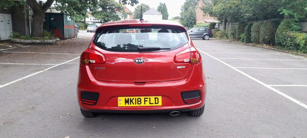 Kia Ceed Hatchback 1.6 Crdi 1 2018 Red #6