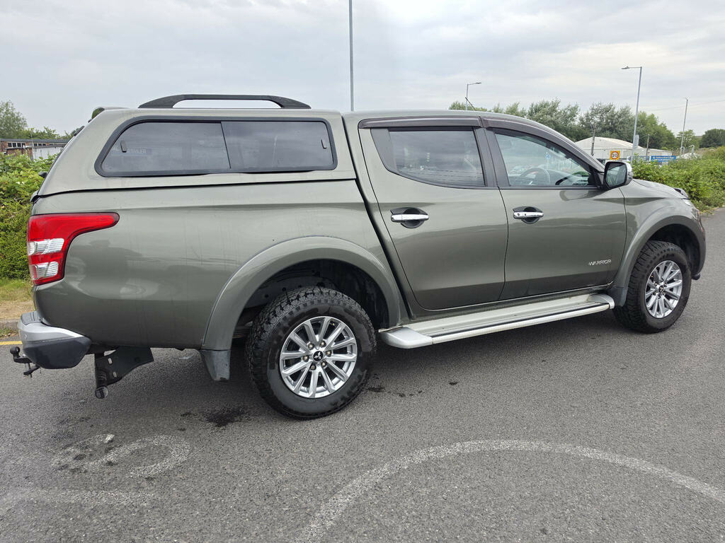 Mitsubishi L200 2.4 Di-d Dc Warrior 4Wd Euro 6 Green #2